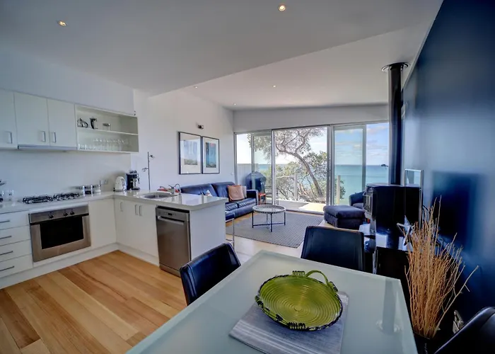 Battery Cove Beach Front Apartment