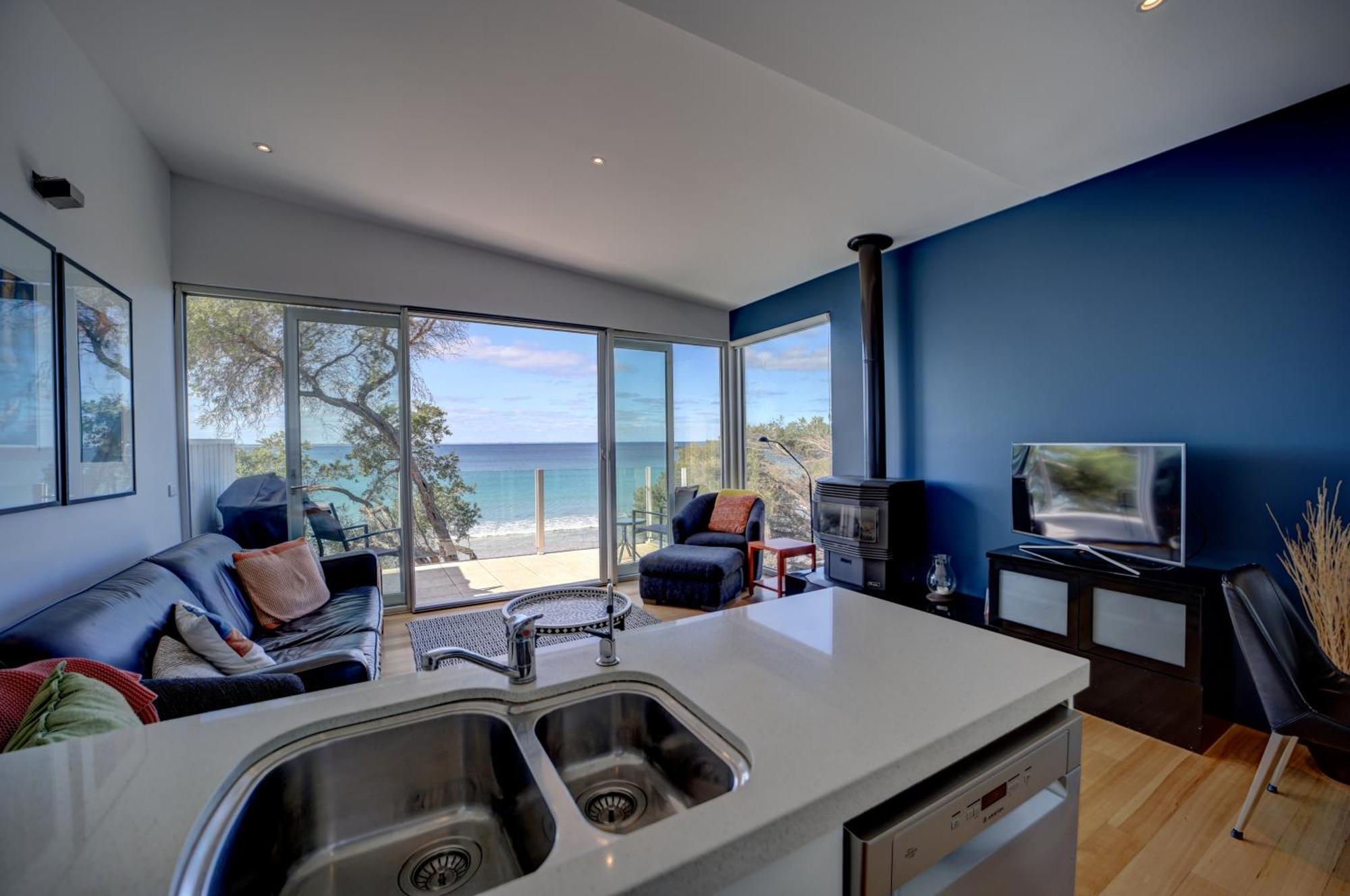 Battery Cove Front * Port Fairy